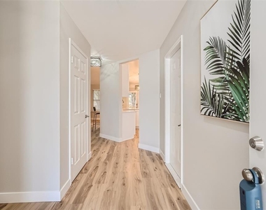 1701 Hollow Tree Blvd - Photo Thumbnail 2