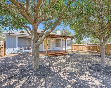 1701 Hollow Tree Blvd - Photo Thumbnail 18