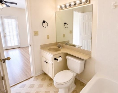 706 W 22nd St - Photo Thumbnail 9