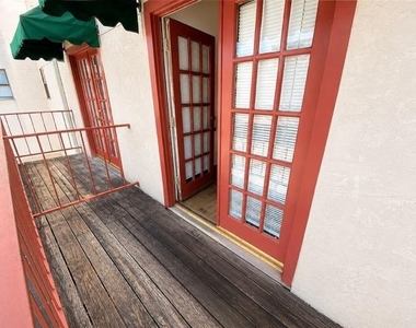 706 W 22nd St - Photo Thumbnail 12