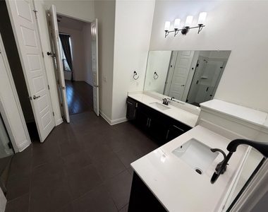 11412 Maggiore Dr - Photo Thumbnail 14