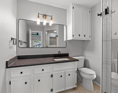 801 Lime Rock Dr - Photo Thumbnail 23