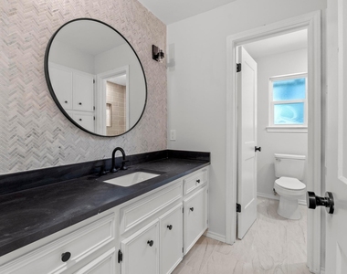 801 Lime Rock Dr - Photo Thumbnail 27