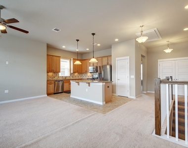 2806 Moreno St - Photo Thumbnail 6