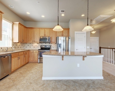 2806 Moreno St - Photo Thumbnail 9