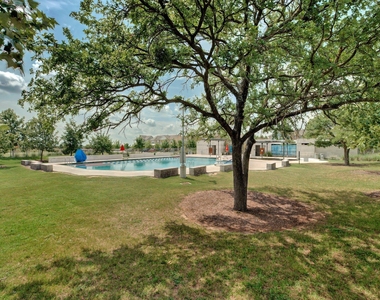 2806 Moreno St - Photo Thumbnail 26