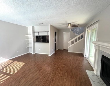 2018 W Rundberg Ln - Photo Thumbnail 3