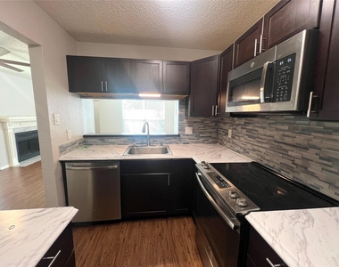 2018 W Rundberg Ln - Photo Thumbnail 9