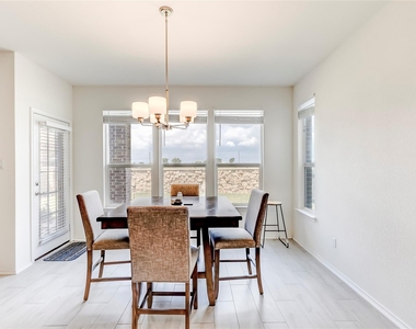 3712 Forino Dr - Photo Thumbnail 16