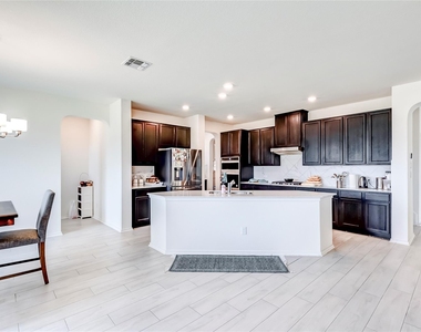 3712 Forino Dr - Photo Thumbnail 12