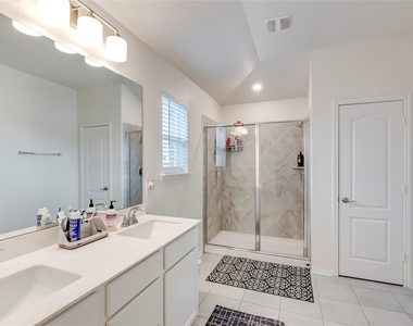 3712 Forino Dr - Photo Thumbnail 29