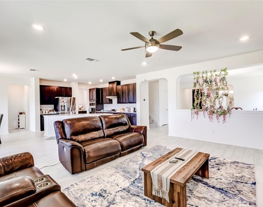 3712 Forino Dr - Photo Thumbnail 10