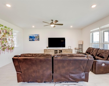 3712 Forino Dr - Photo Thumbnail 11