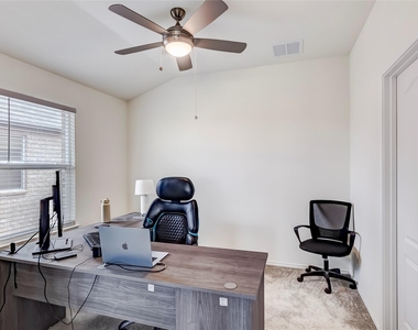 3712 Forino Dr - Photo Thumbnail 26