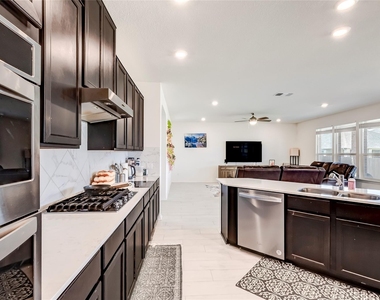 3712 Forino Dr - Photo Thumbnail 15
