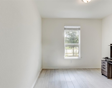 3712 Forino Dr - Photo Thumbnail 18