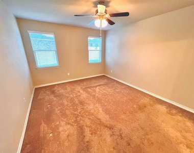 5717 Lehman Way - Photo Thumbnail 22