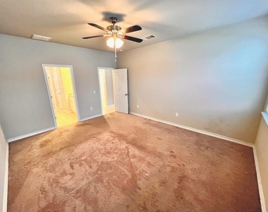5717 Lehman Way - Photo Thumbnail 17