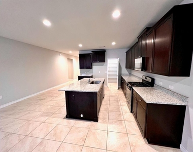 5717 Lehman Way - Photo Thumbnail 4