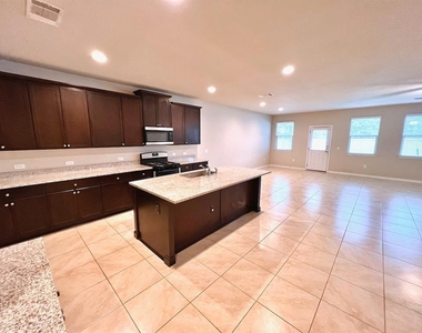 5717 Lehman Way - Photo Thumbnail 6