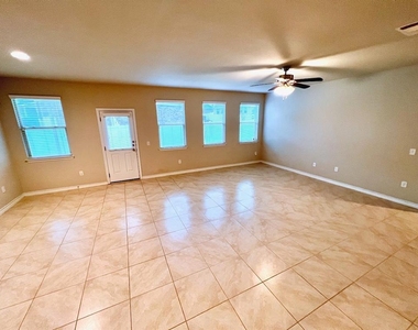5717 Lehman Way - Photo Thumbnail 9