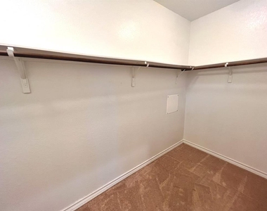 5717 Lehman Way - Photo Thumbnail 21