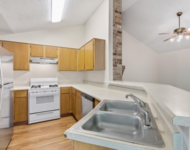 2602 Colquitt Cv - Photo Thumbnail 14