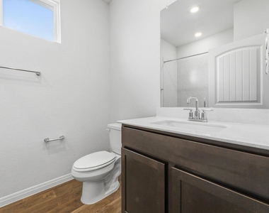 202 Eagle Mountain Trl - Photo Thumbnail 23