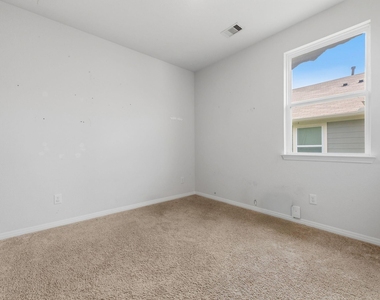 202 Eagle Mountain Trl - Photo Thumbnail 27