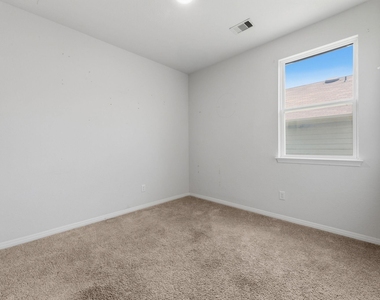 202 Eagle Mountain Trl - Photo Thumbnail 31