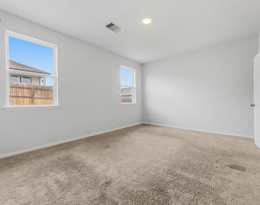 202 Eagle Mountain Trl - Photo Thumbnail 16