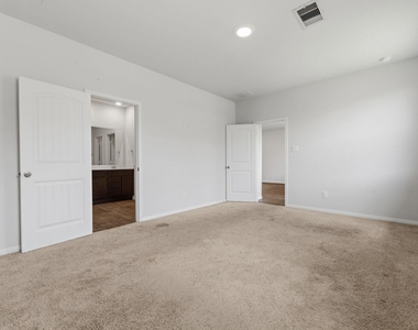 202 Eagle Mountain Trl - Photo Thumbnail 18