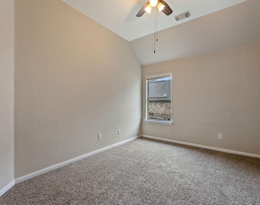 2217 Westfalian Trl - Photo Thumbnail 11