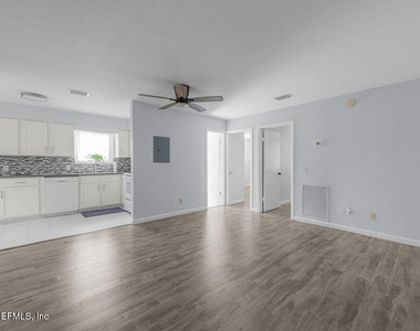 107 2nd Street S - Photo Thumbnail 6