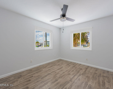 107 2nd Street S - Photo Thumbnail 11