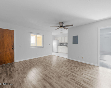 107 2nd Street S - Photo Thumbnail 10