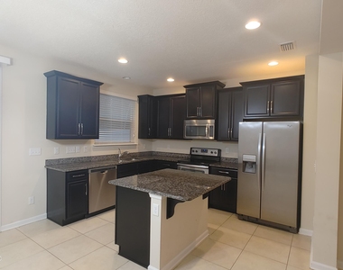 147 San Briso Way - Photo Thumbnail 8