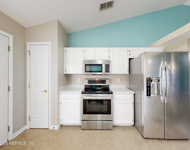 2084 Frogmore Drive - Photo Thumbnail 14