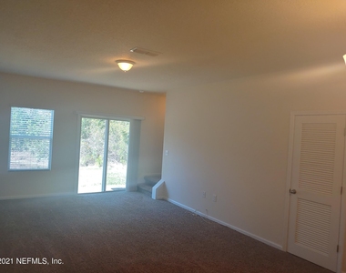 340 Servia Drive - Photo Thumbnail 5