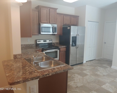 340 Servia Drive - Photo Thumbnail 3