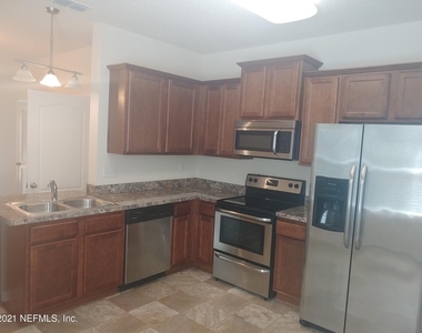340 Servia Drive - Photo Thumbnail 4