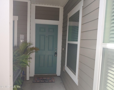 340 Servia Drive - Photo Thumbnail 16