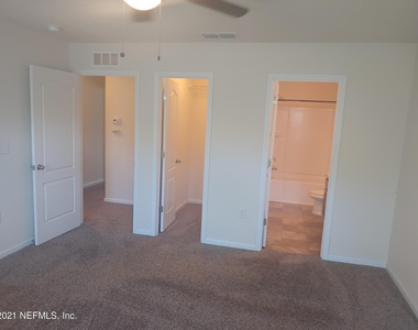 340 Servia Drive - Photo Thumbnail 11