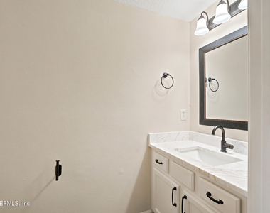 577 Scrub Jay Drive - Photo Thumbnail 11