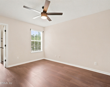 577 Scrub Jay Drive - Photo Thumbnail 18