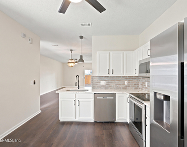 577 Scrub Jay Drive - Photo Thumbnail 7
