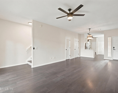 577 Scrub Jay Drive - Photo Thumbnail 10