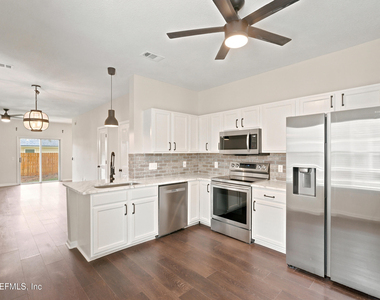 577 Scrub Jay Drive - Photo Thumbnail 6