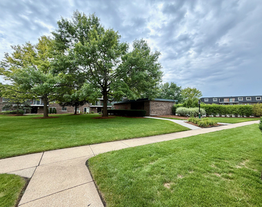 3851 N Parkway Drive - Photo Thumbnail 20