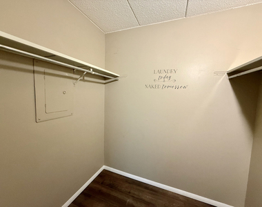 3851 N Parkway Drive - Photo Thumbnail 17